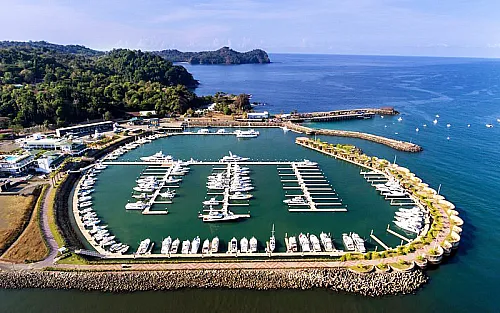 charter dock los suenos costa rica