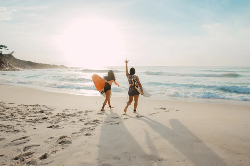 surfing manuel antonio