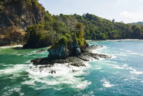 playa biesanz costa rica manuel antonio