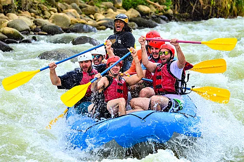 Savegre white water river rafting in Manuel Antonio Costa Rica