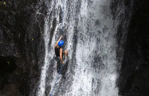 rappelling down el encanto waterfall in Jaco Beach costa rica