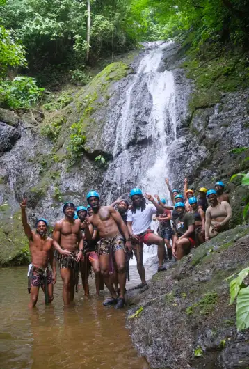 El Encanto extreme waterfall rappelling in Jaco Beach Costa Rica